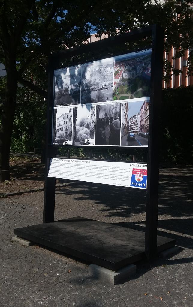 Díky kvalitnímu, preciznímu provedení a zajímavému designu vytvoří důstojné zarámování vystavovaných fotografií