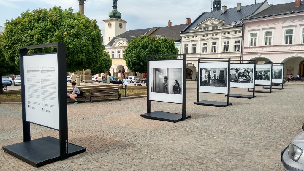 Díky kvalitnímu, preciznímu provedení a zajímavému designu vytvoří důstojné zarámování vystavovaných fotografií