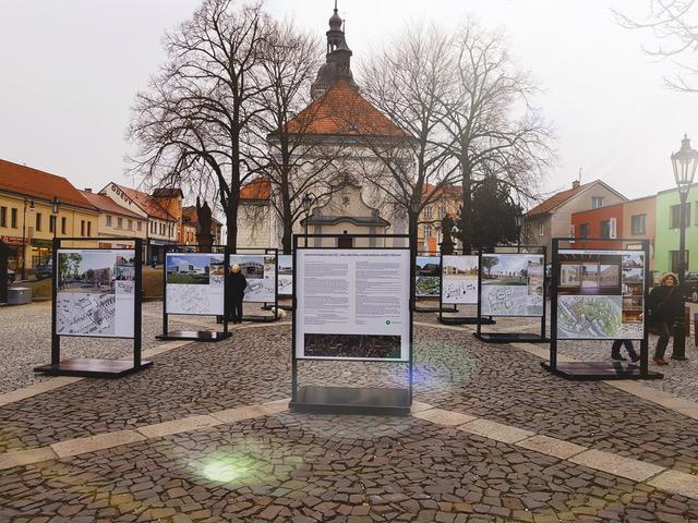 Díky kvalitnímu, preciznímu provedení a zajímavému designu vytvoří důstojné zarámování vystavovaných fotografií